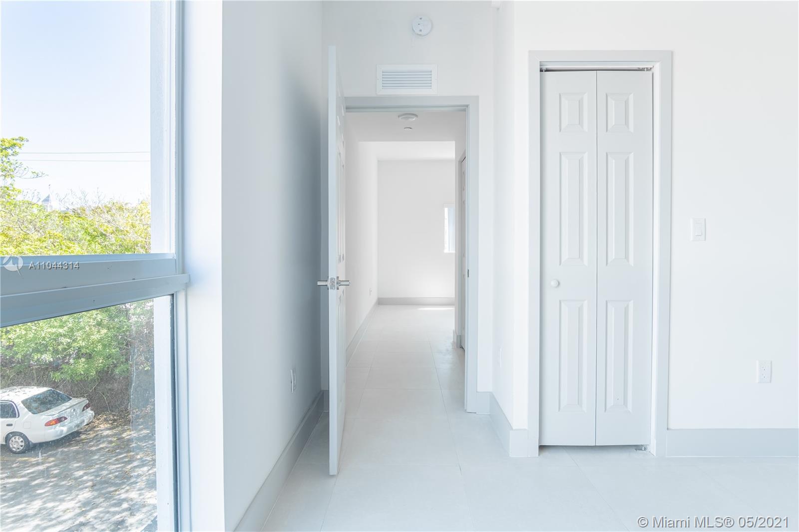 See details / sq. ft. $ 2021-06-04 0 Photo
