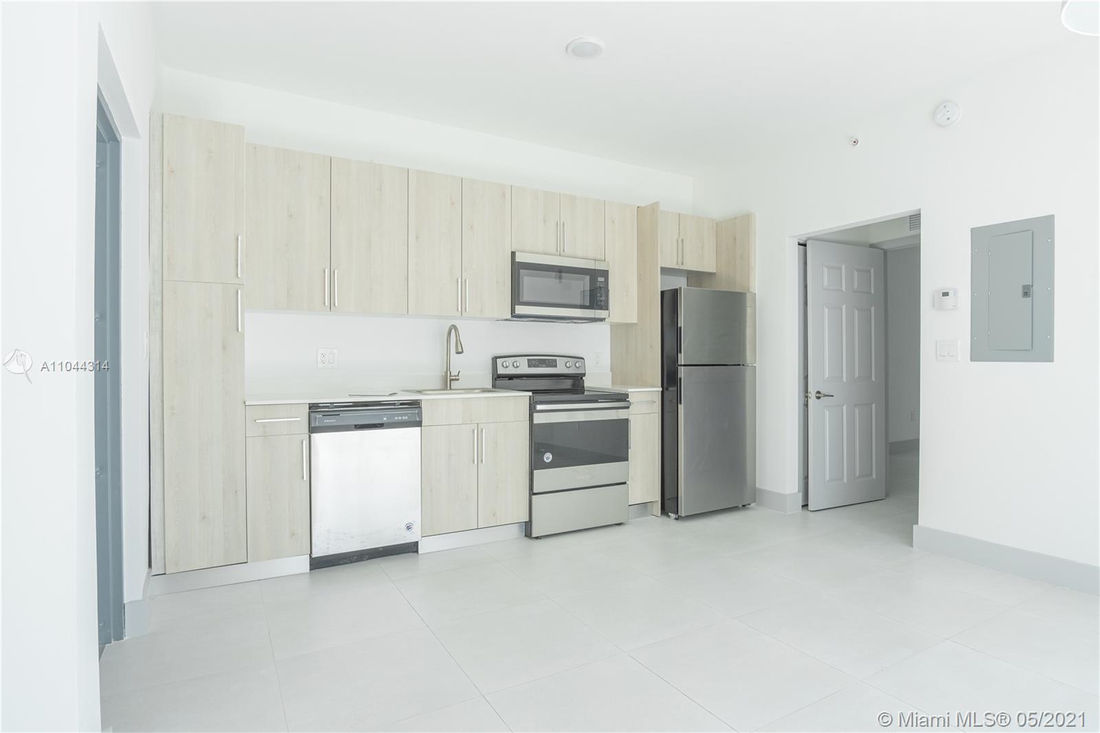 See details / sq. ft. $ 2021-06-04 0 Photo