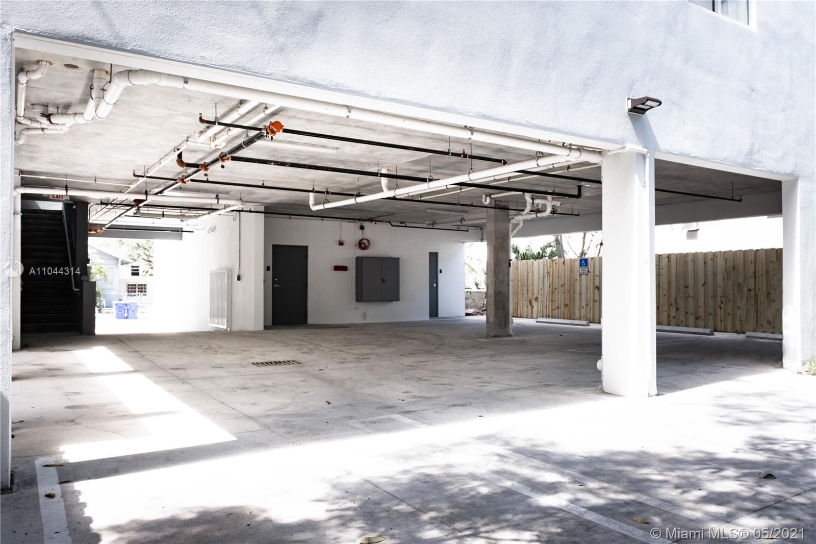 See details / sq. ft. $ 2021-06-04 0 Photo