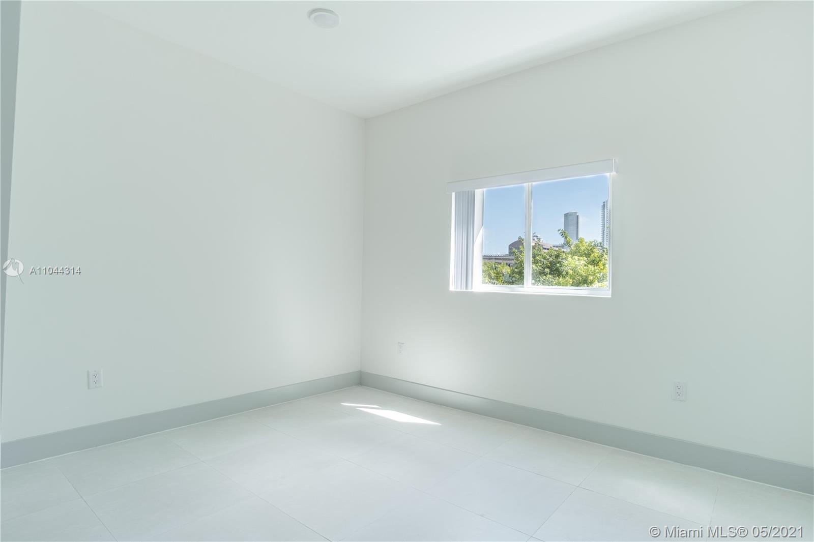 See details / sq. ft. $ 2021-06-04 0 Photo