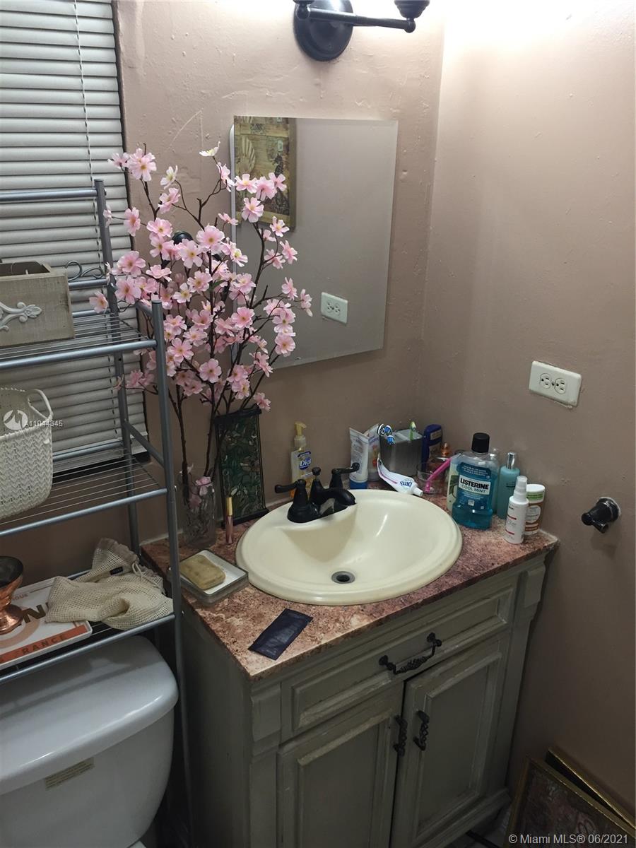 See details / 1206 sq. ft. $ 2021-05-18 0 Photo
