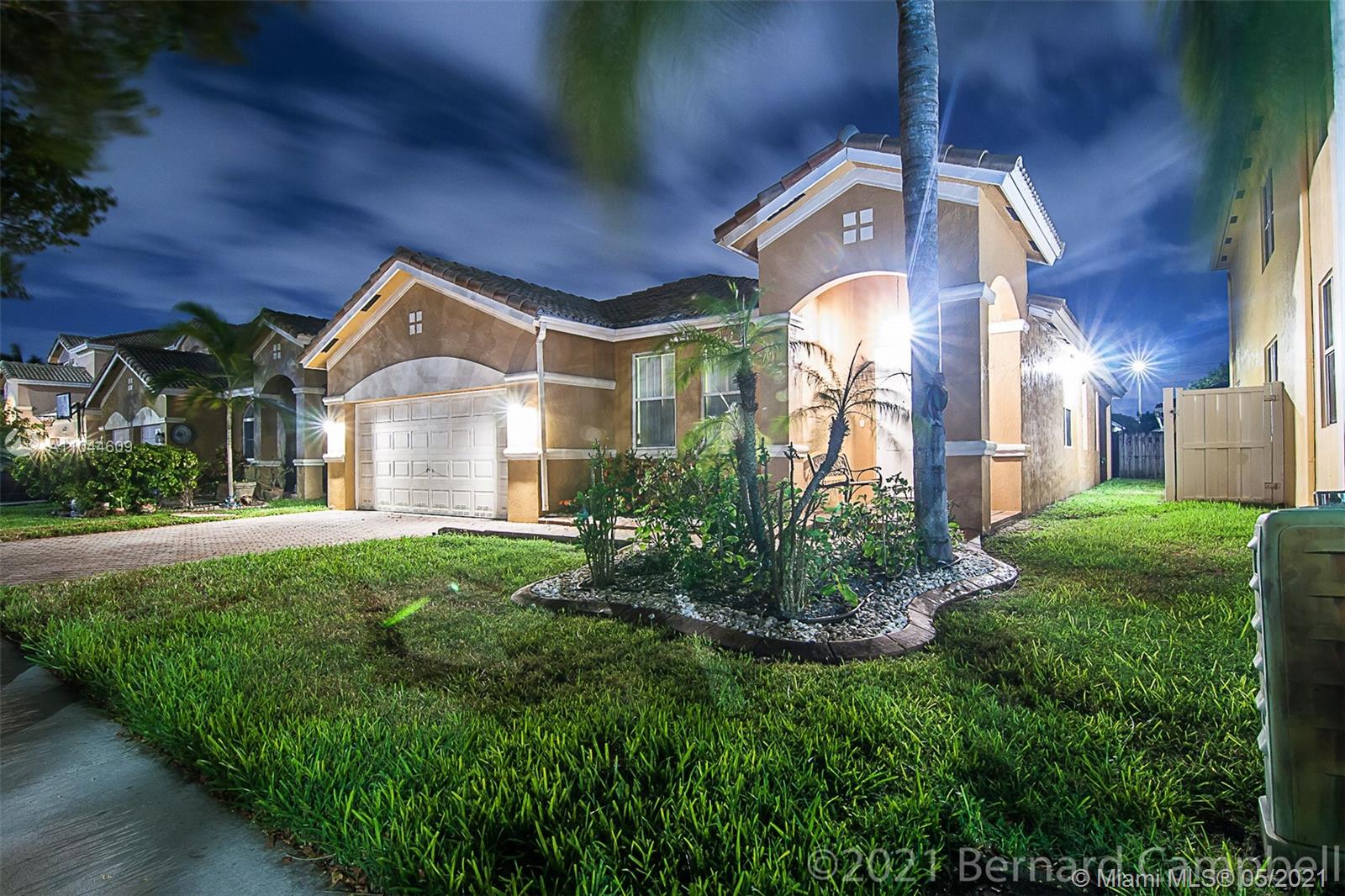 Ver detalles 3 / 2 1891 sq. ft. $ 2021-05-19 0 foto