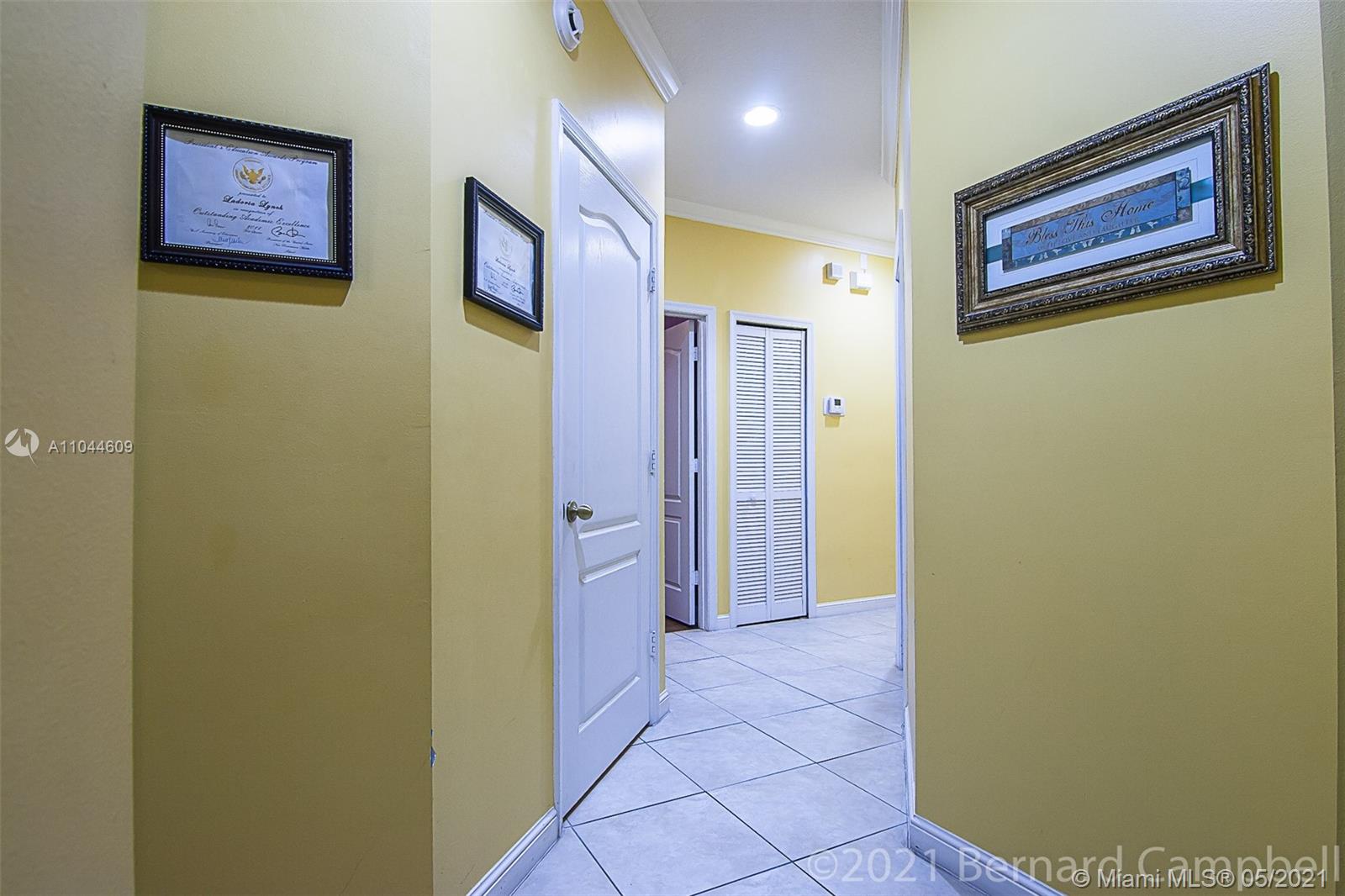Ver detalles 3 / 2 1891 sq. ft. $ 2021-05-19 0 foto