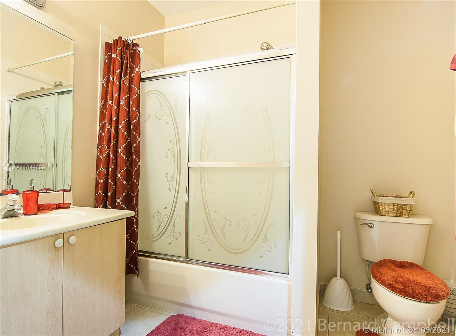 Ver detalles 3 / 2 1891 sq. ft. $ 2021-05-19 0 foto