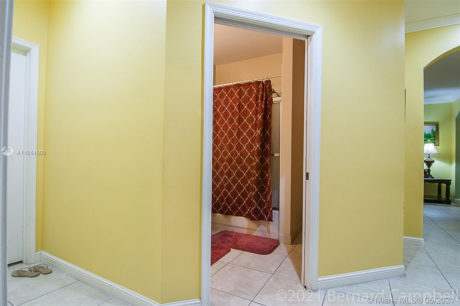 Ver detalles 3 / 2 1891 sq. ft. $ 2021-05-19 0 foto