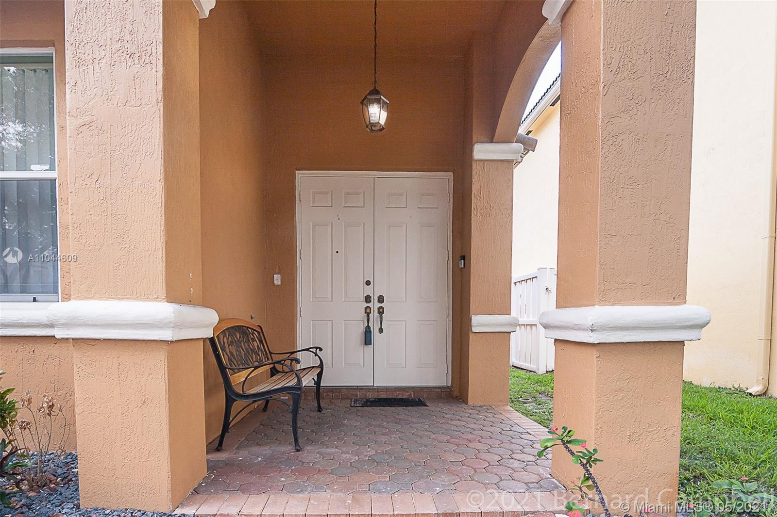 Ver detalles 3 / 2 1891 sq. ft. $ 2021-05-19 0 foto
