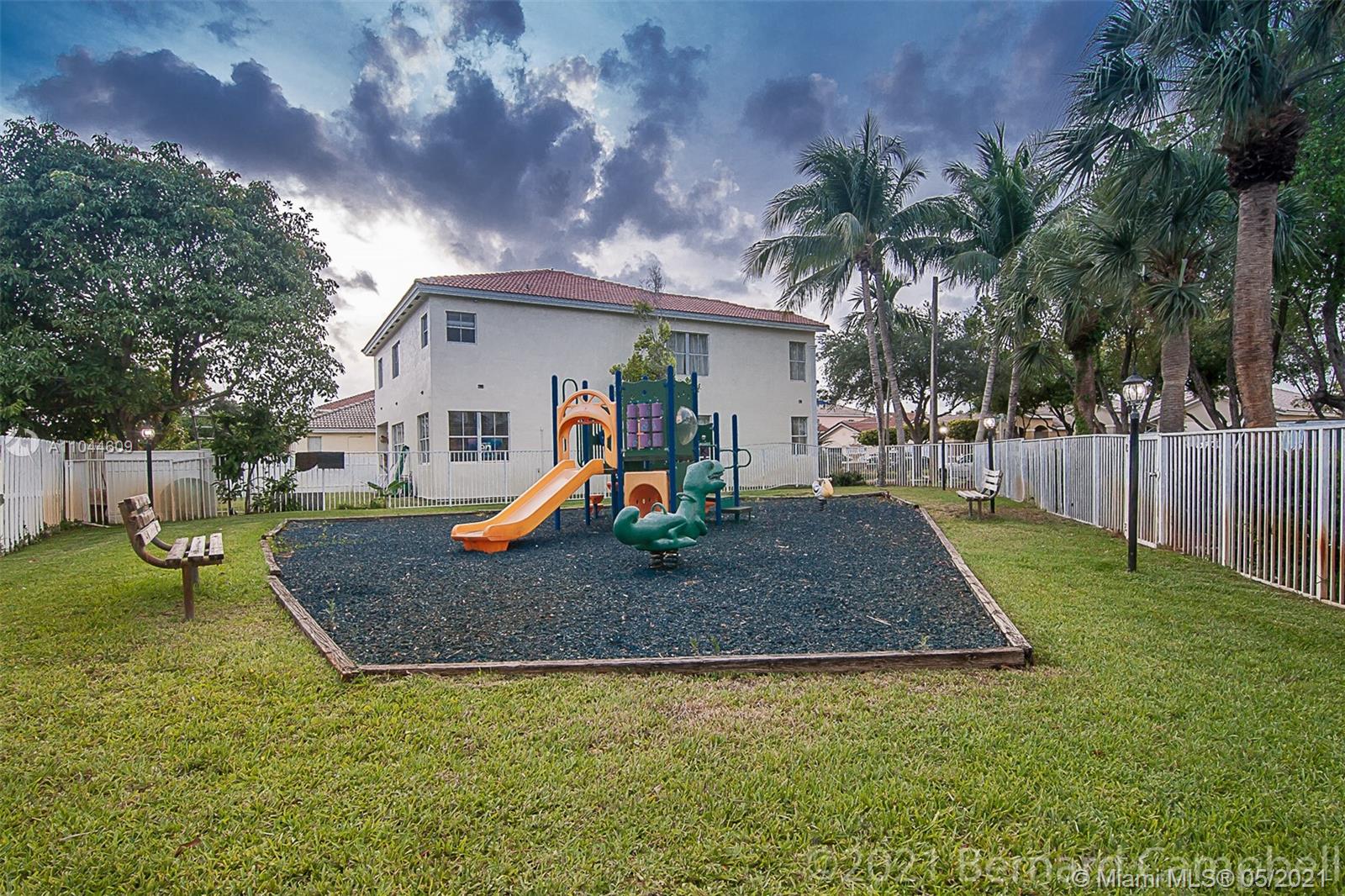 Ver detalles 3 / 2 1891 sq. ft. $ 2021-05-19 0 foto
