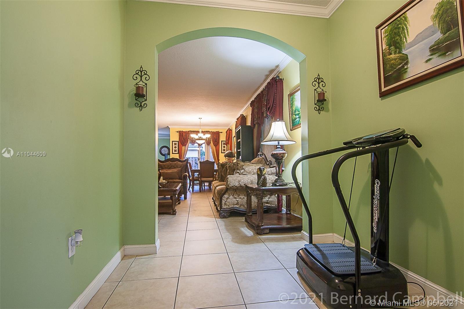 Ver detalles 3 / 2 1891 sq. ft. $ 2021-05-19 0 foto