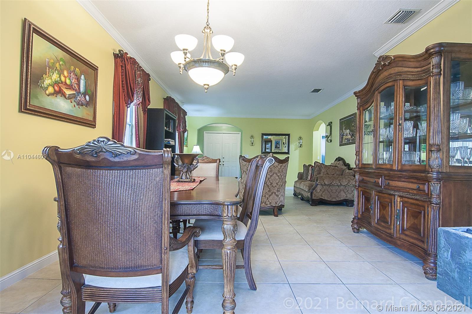 Ver detalles 3 / 2 1891 sq. ft. $ 2021-05-19 0 foto