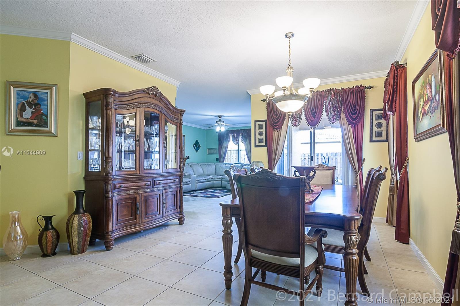 Ver detalles 3 / 2 1891 sq. ft. $ 2021-05-19 0 foto