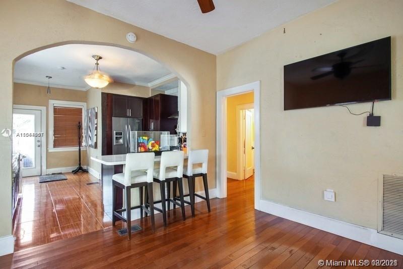 See details / 2545 sq. ft. $ 2021-05-19 0 Photo