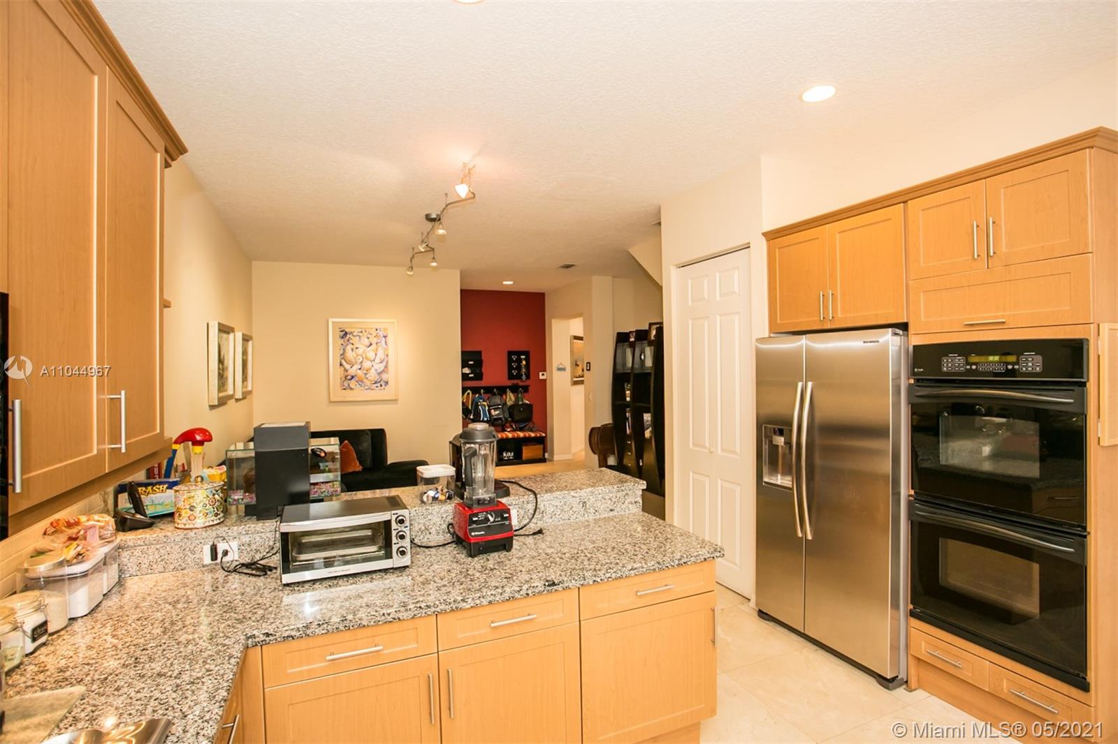 Photo of 3708 207 Terr, Aventura, Florida, 33180 -
