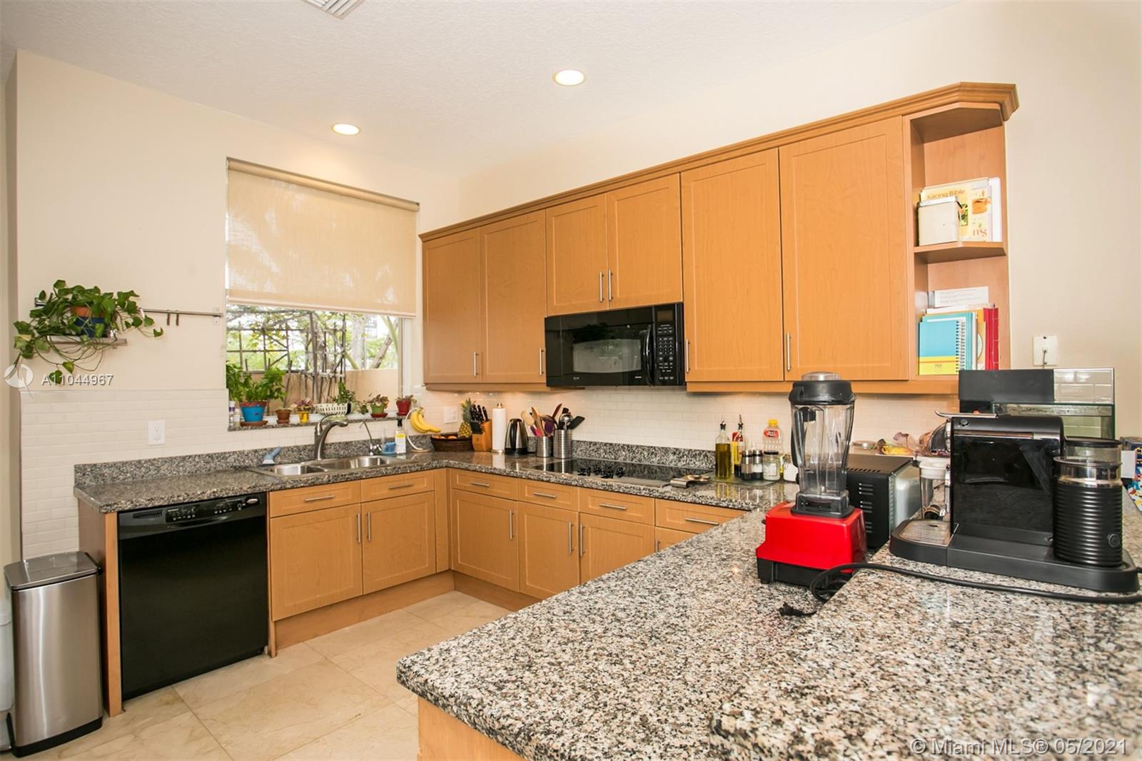 Photo of 3708 207 Terr, Aventura, Florida, 33180 -