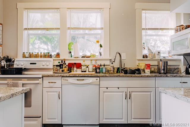 See details / 2280 sq. ft. $ 2021-05-19 0 Photo