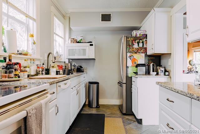 See details / 2280 sq. ft. $ 2021-05-19 0 Photo