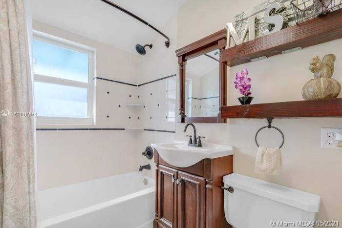 See details / 2280 sq. ft. $ 2021-05-19 0 Photo