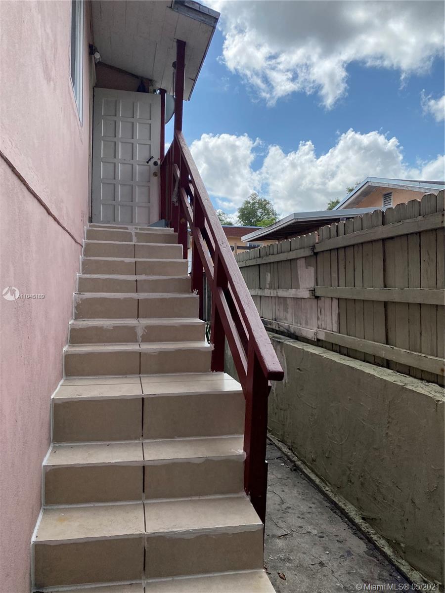 See details / 2370 sq. ft. $ 2021-05-20 0 Photo