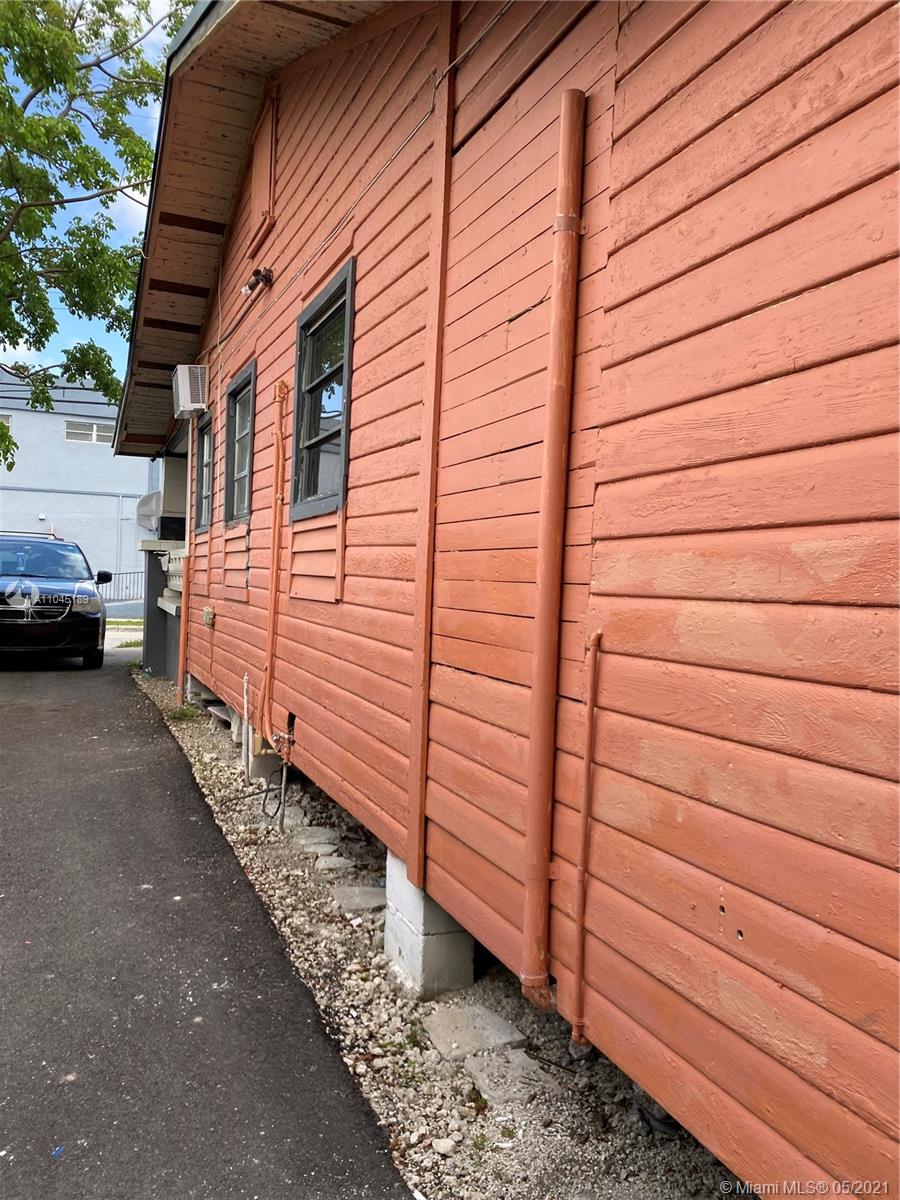 See details / 2370 sq. ft. $ 2021-05-20 0 Photo