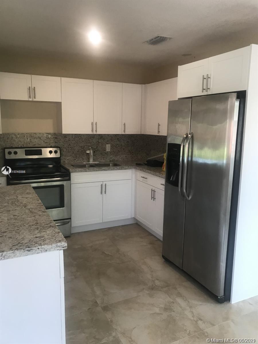 See details / 2313 sq. ft. $ 2021-05-20 0 Photo