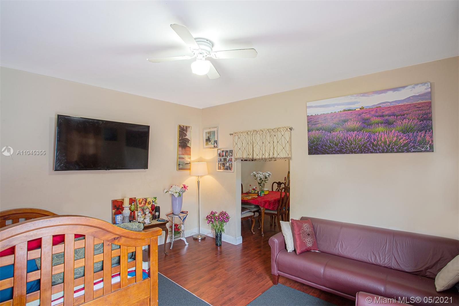 See details / 2003 sq. ft. $ 2021-06-01 0 Photo