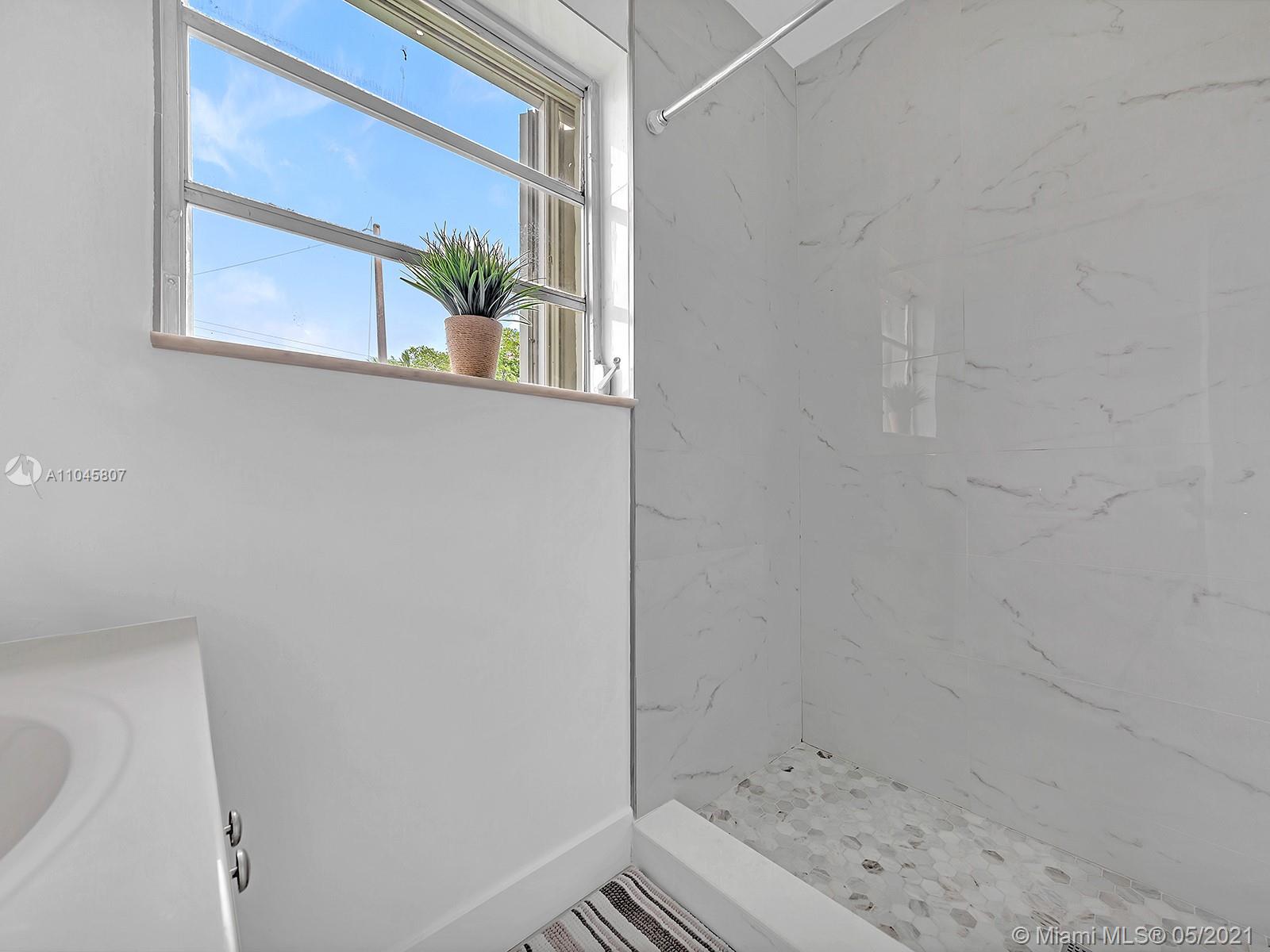 See details / 1575 sq. ft. $ 2021-06-02 0 Photo