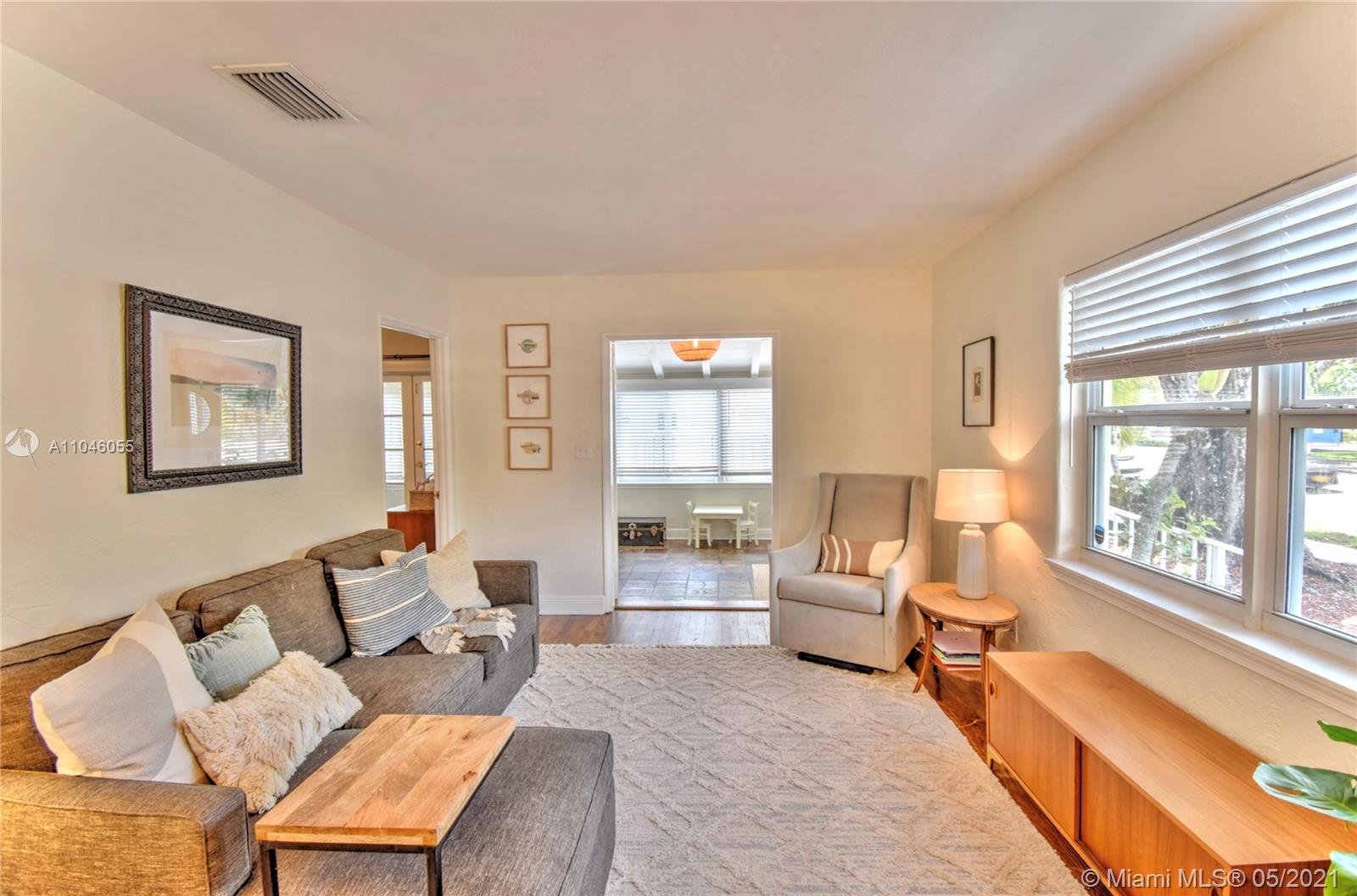 See details / 2402 sq. ft. $ 2021-05-21 0 Photo