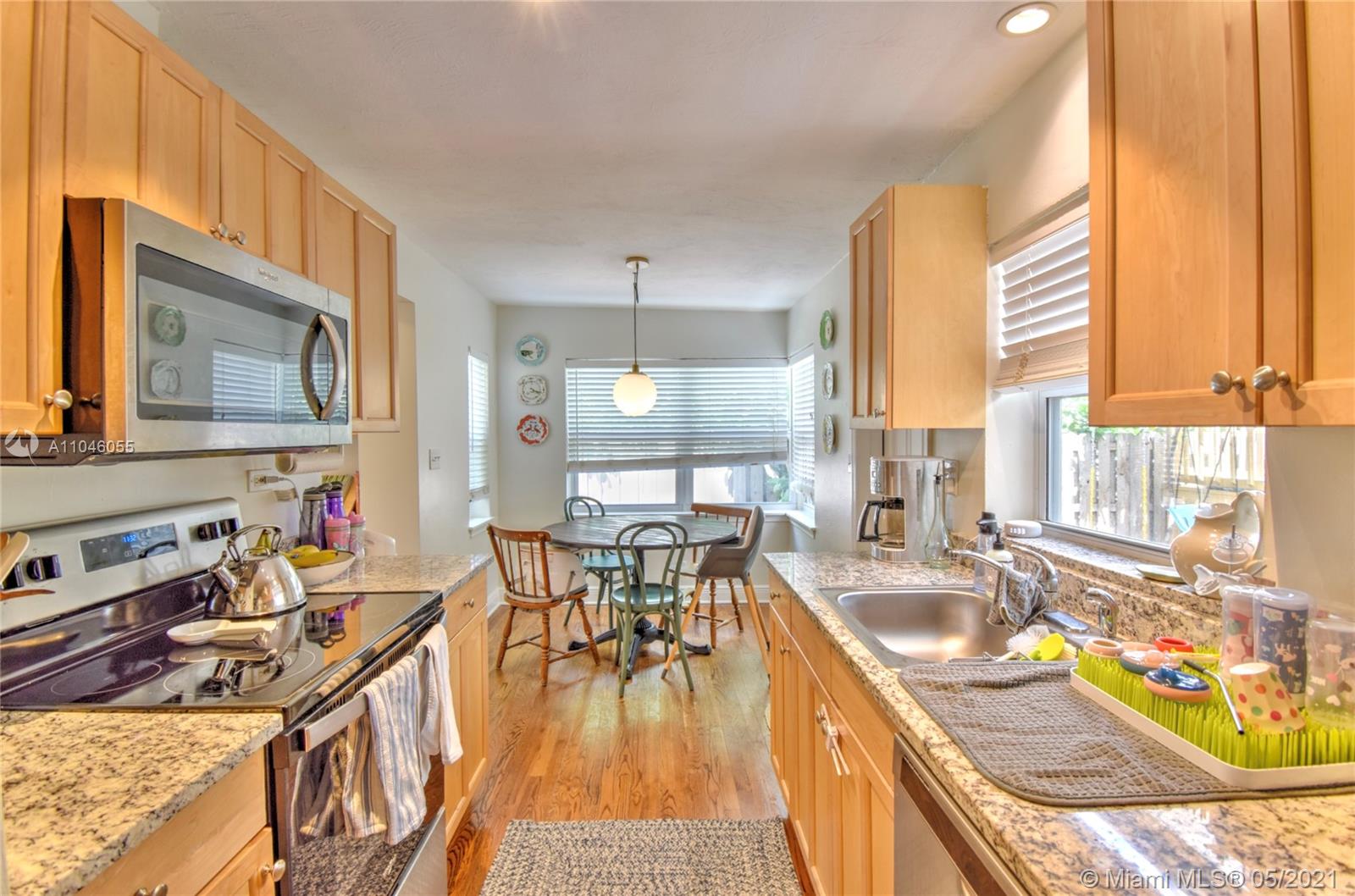 See details / 2402 sq. ft. $ 2021-05-21 0 Photo