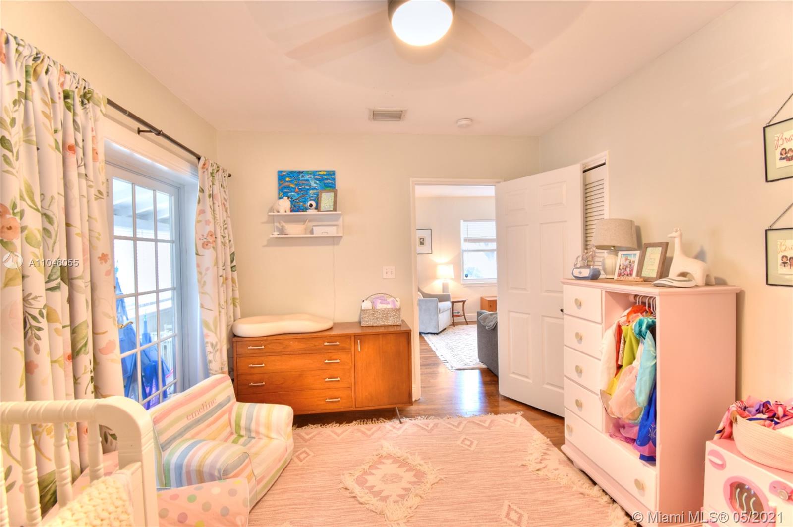 See details / 2402 sq. ft. $ 2021-05-21 0 Photo