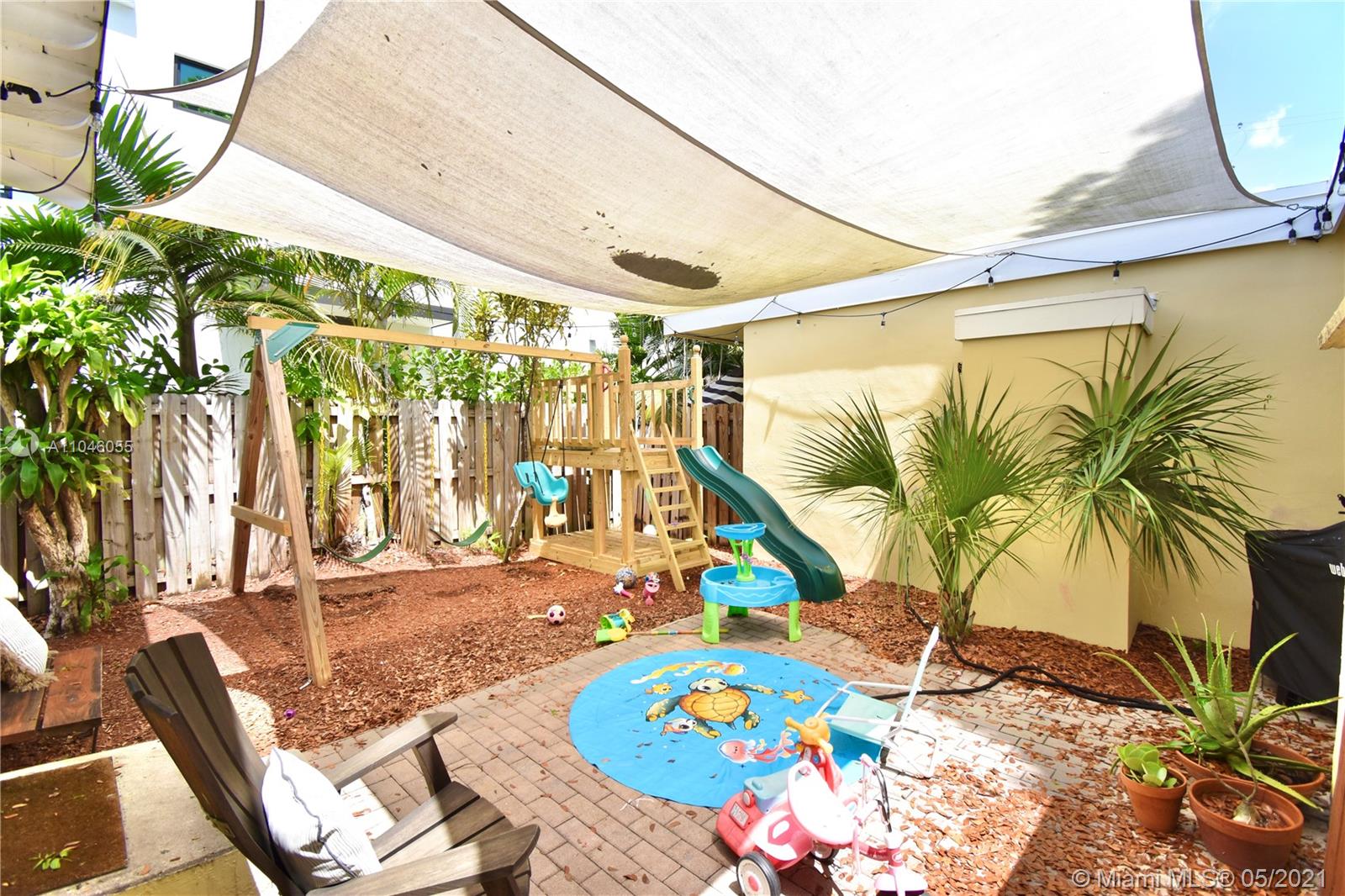 See details / 2402 sq. ft. $ 2021-05-21 0 Photo