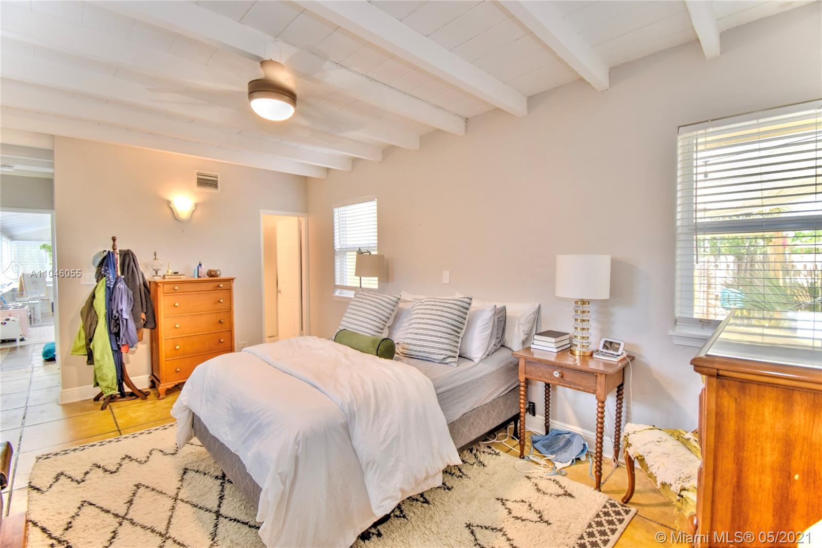 See details / 2402 sq. ft. $ 2021-05-21 0 Photo