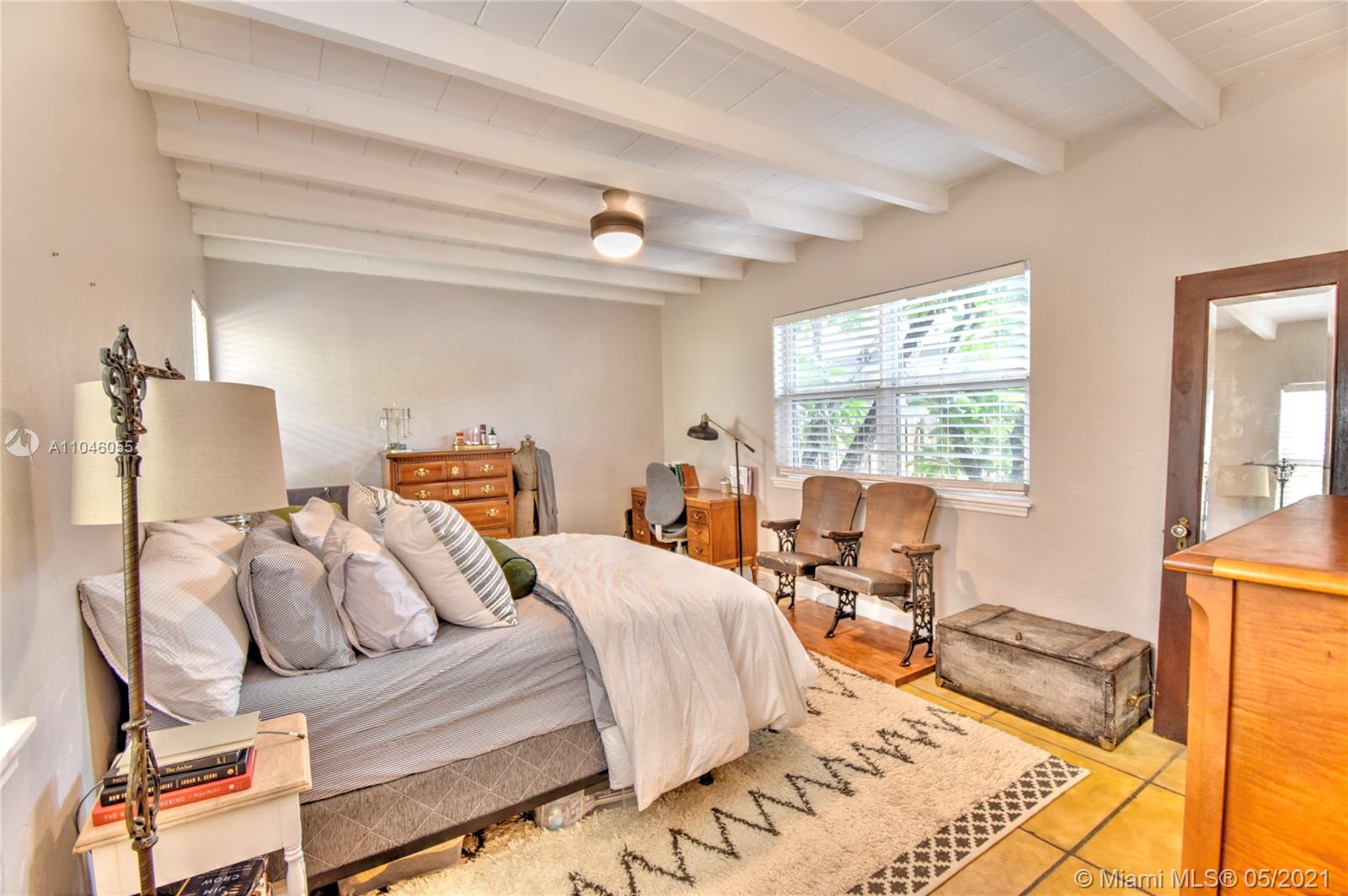 See details / 2402 sq. ft. $ 2021-05-21 0 Photo