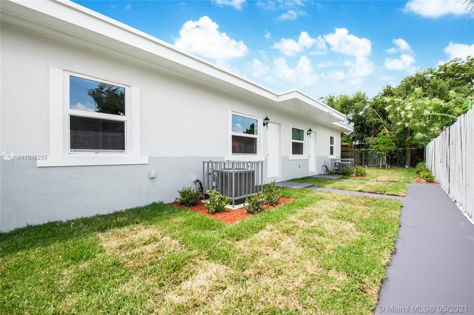 See details / 2402 sq. ft. $ 2021-05-22 0 Photo