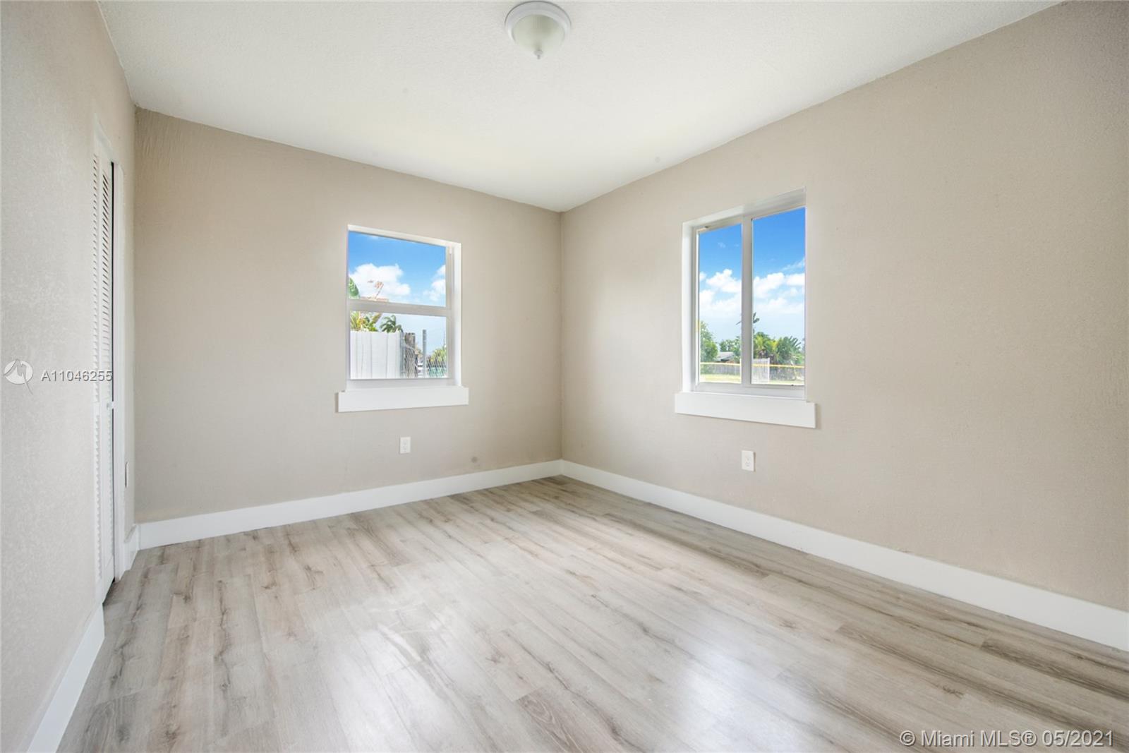 See details / 2402 sq. ft. $ 2021-05-22 0 Photo