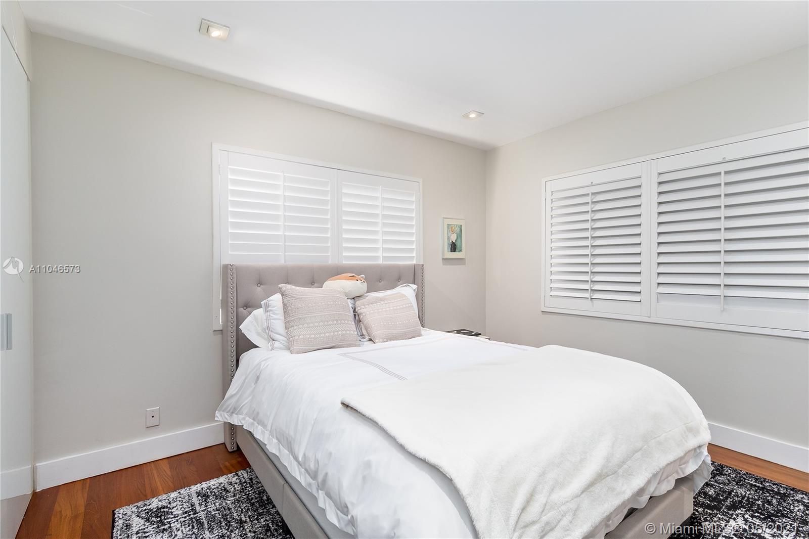 See details / 970 sq. ft. $ 2021-05-24 0 Photo