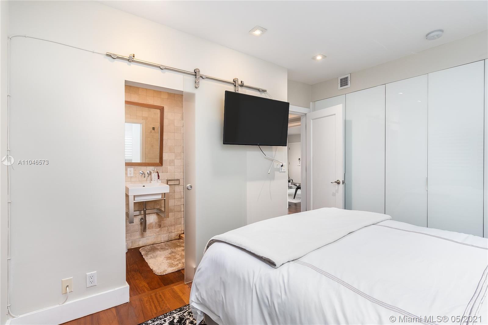 See details / 970 sq. ft. $ 2021-05-24 0 Photo