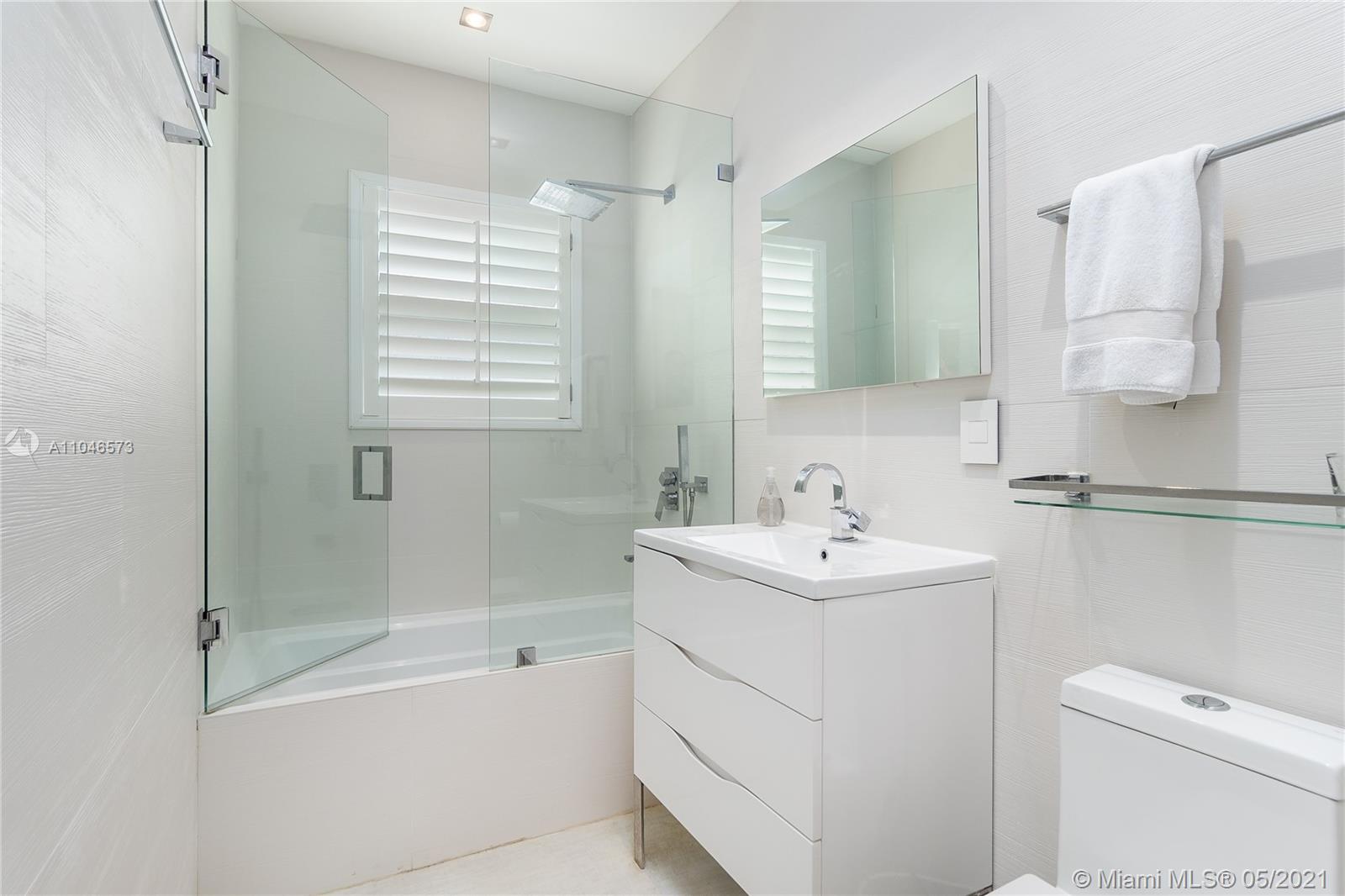 See details / 970 sq. ft. $ 2021-05-24 0 Photo
