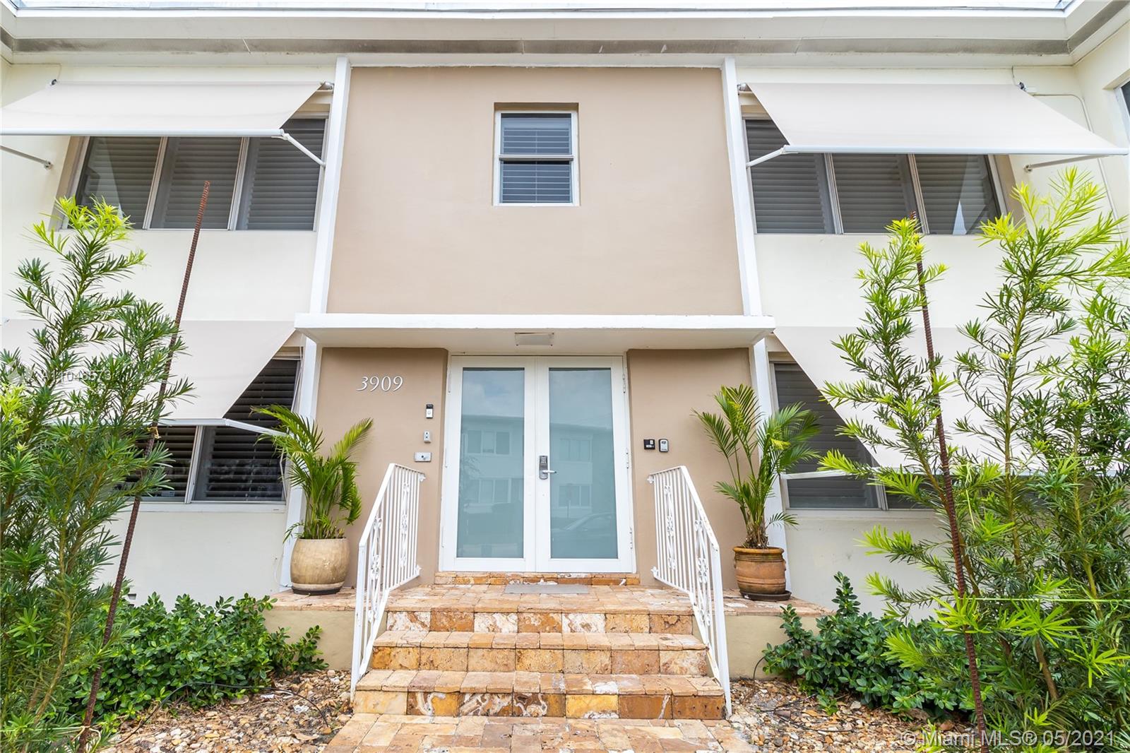 See details / 970 sq. ft. $ 2021-05-24 0 Photo