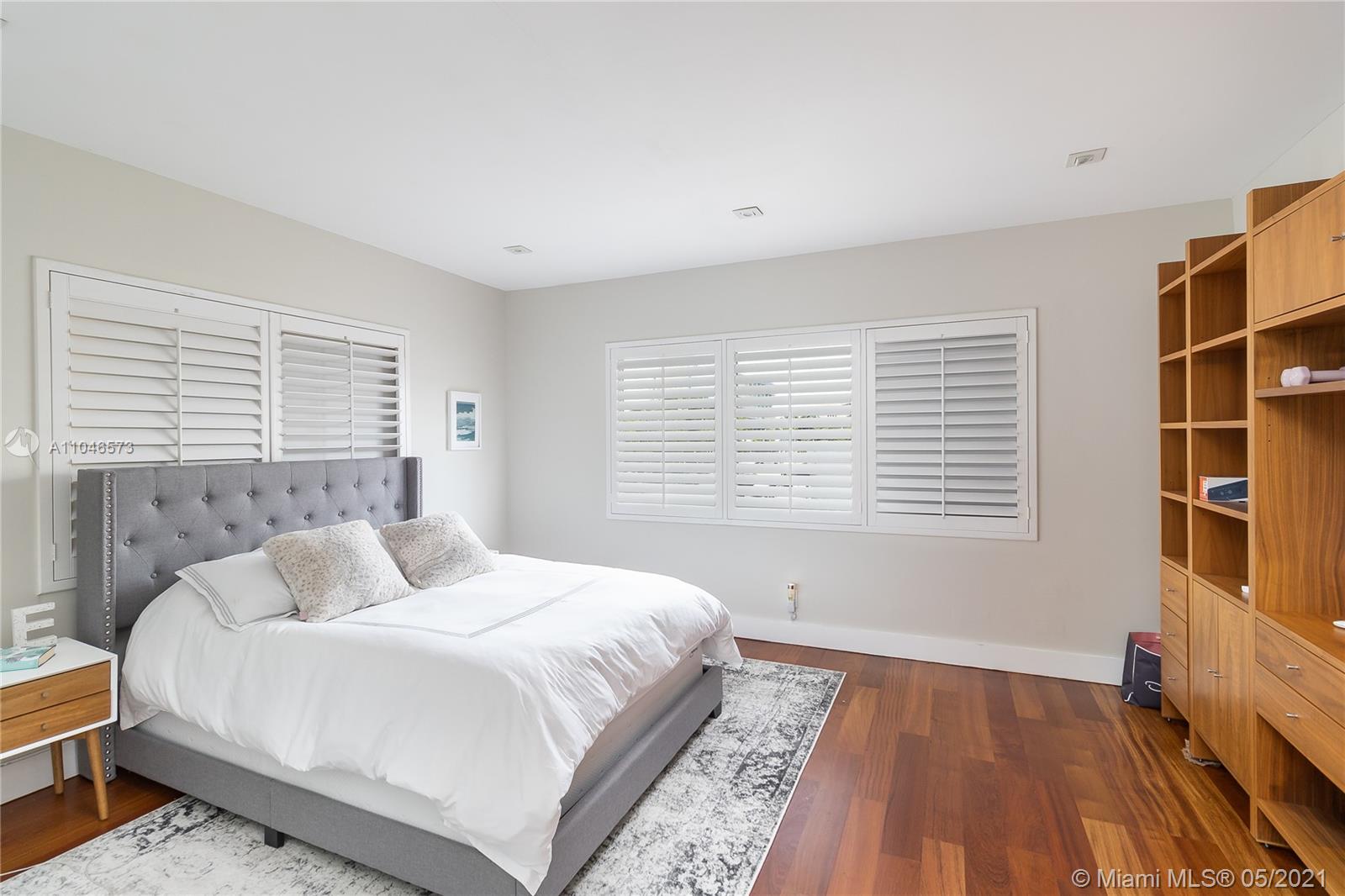 See details / 970 sq. ft. $ 2021-05-24 0 Photo