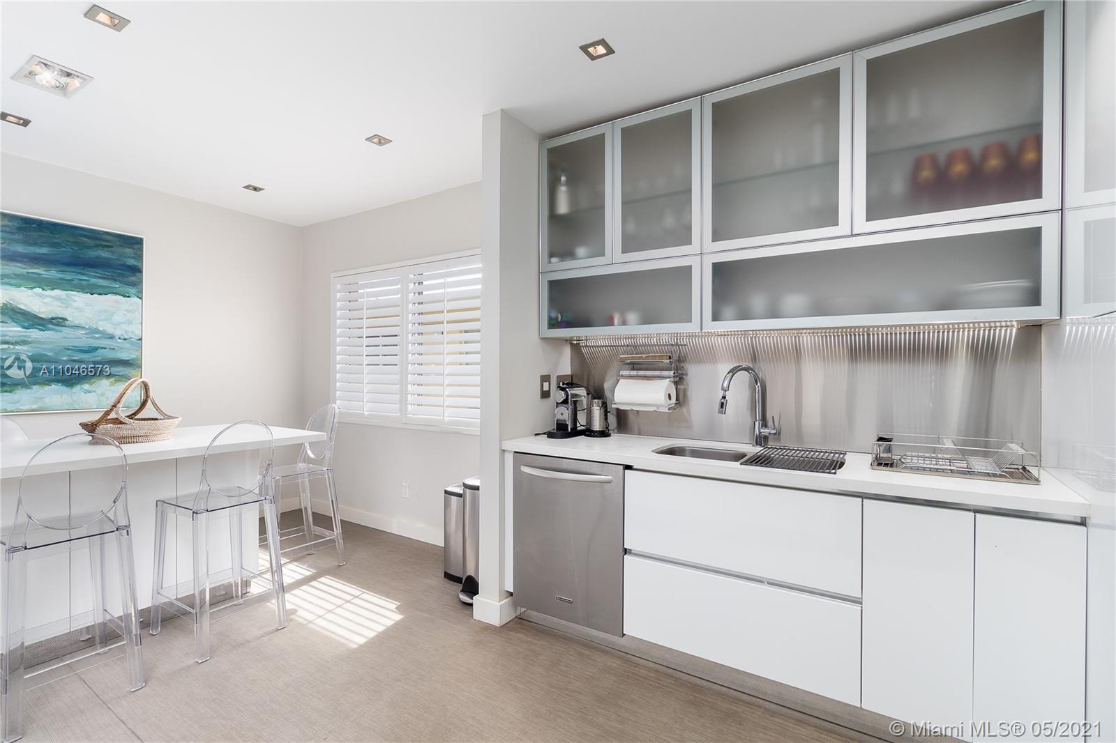 See details / 970 sq. ft. $ 2021-05-24 0 Photo