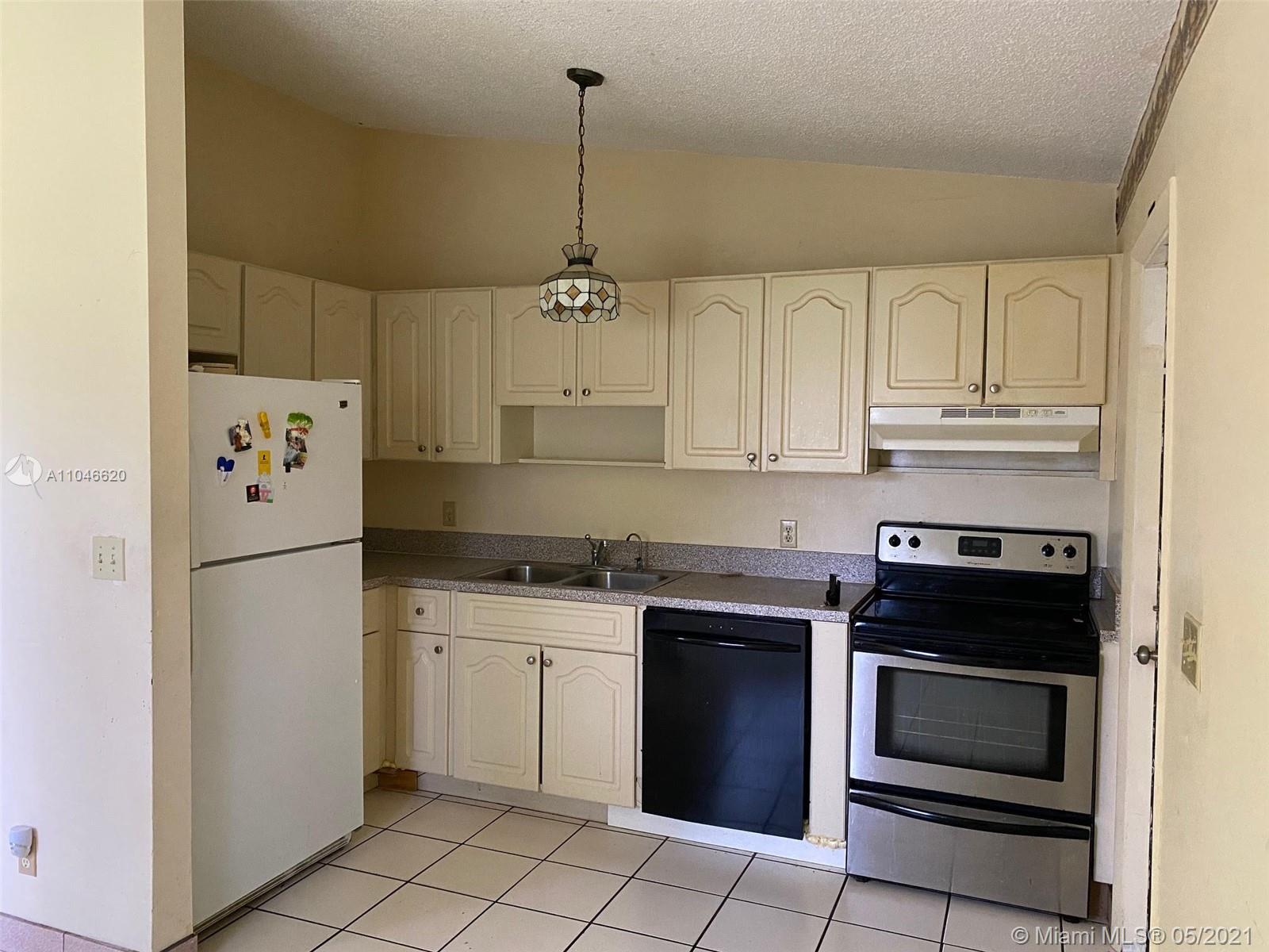 See details / 2319 sq. ft. $ 2021-05-24 0 Photo