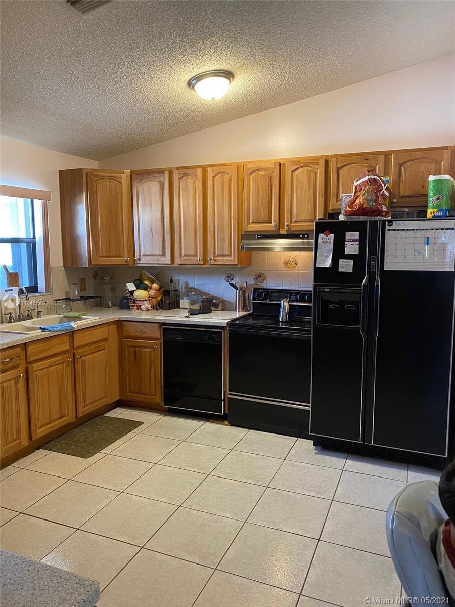 See details / 2319 sq. ft. $ 2021-05-24 0 Photo