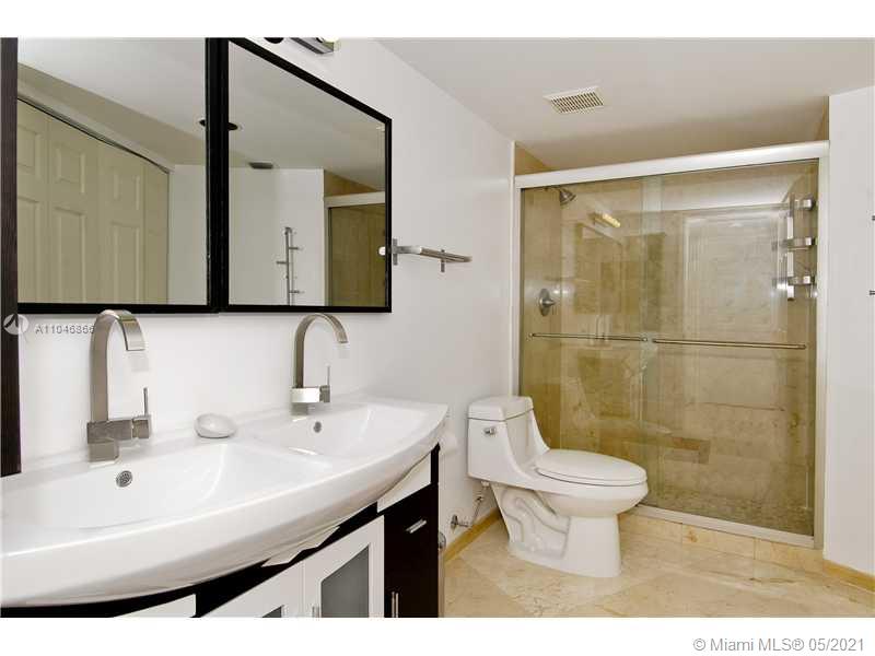 Photo of 3500 MYSTIC POINTE DR #3202, Aventura, Florida, 33180 - Bath/Spa Master