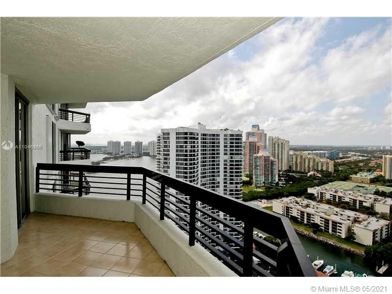 Photo of 3500 MYSTIC POINTE DR #3202, Aventura, Florida, 33180 - Bathroom
