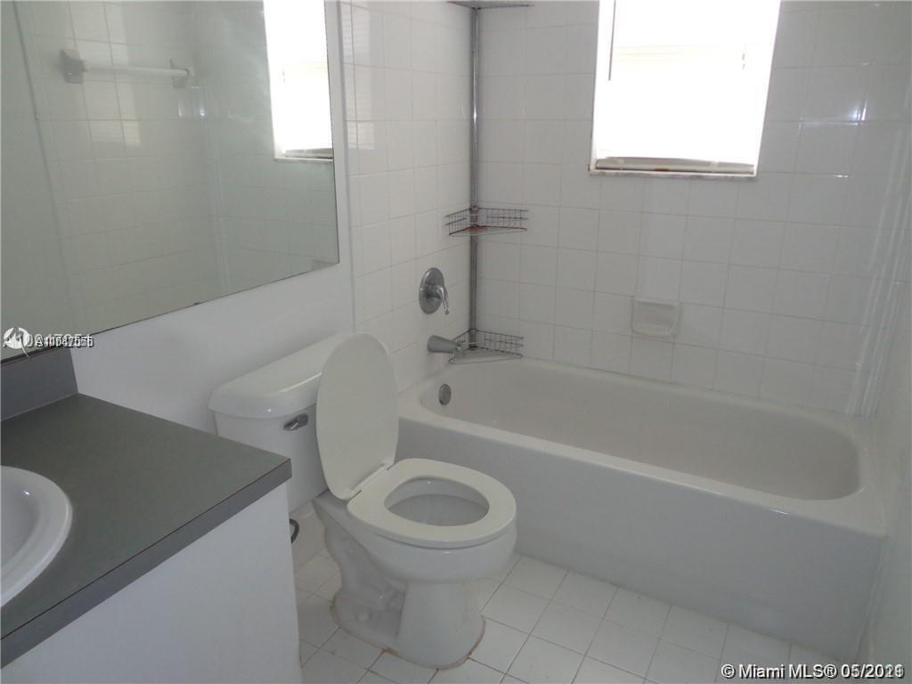 See details / 1425 sq. ft. $ 2021-06-04 0 Photo