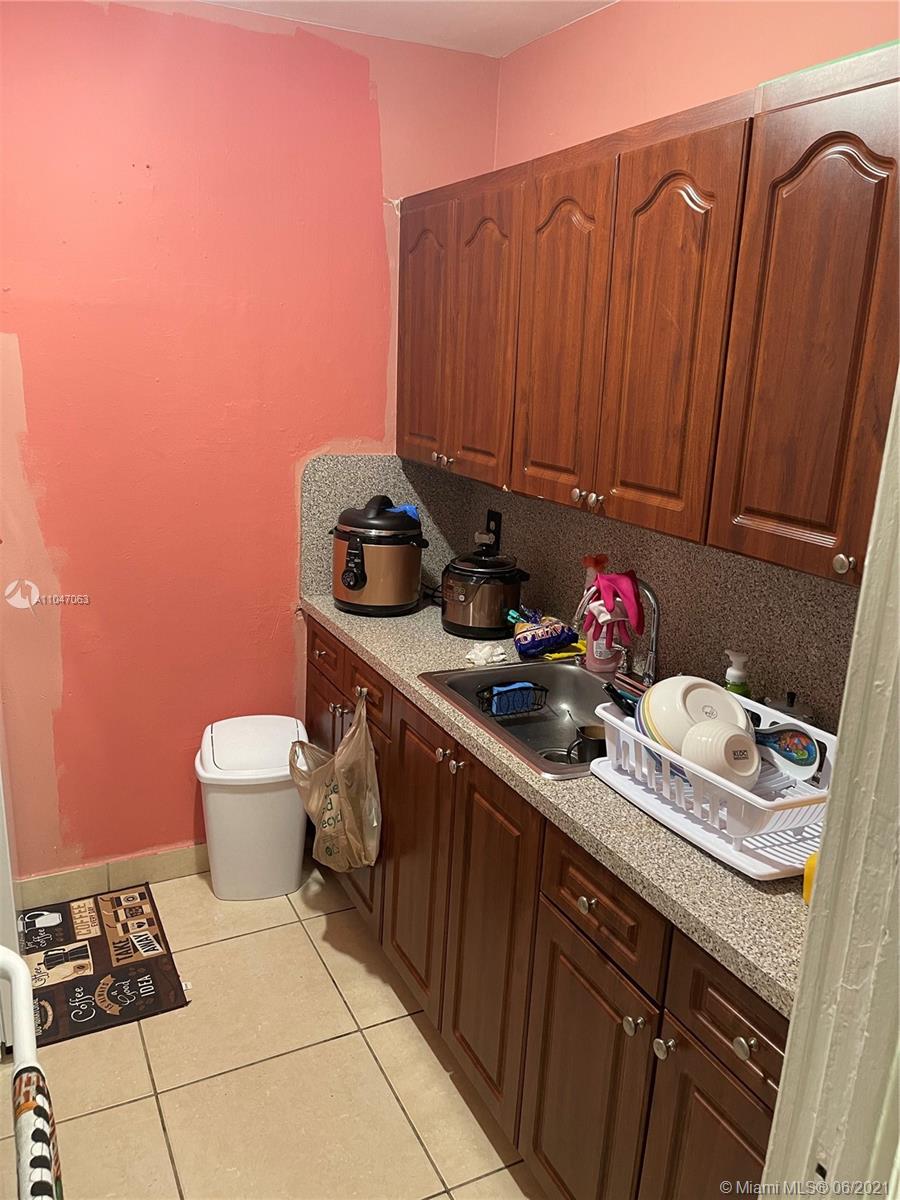 See details / 2317 sq. ft. $ 2021-05-24 0 Photo