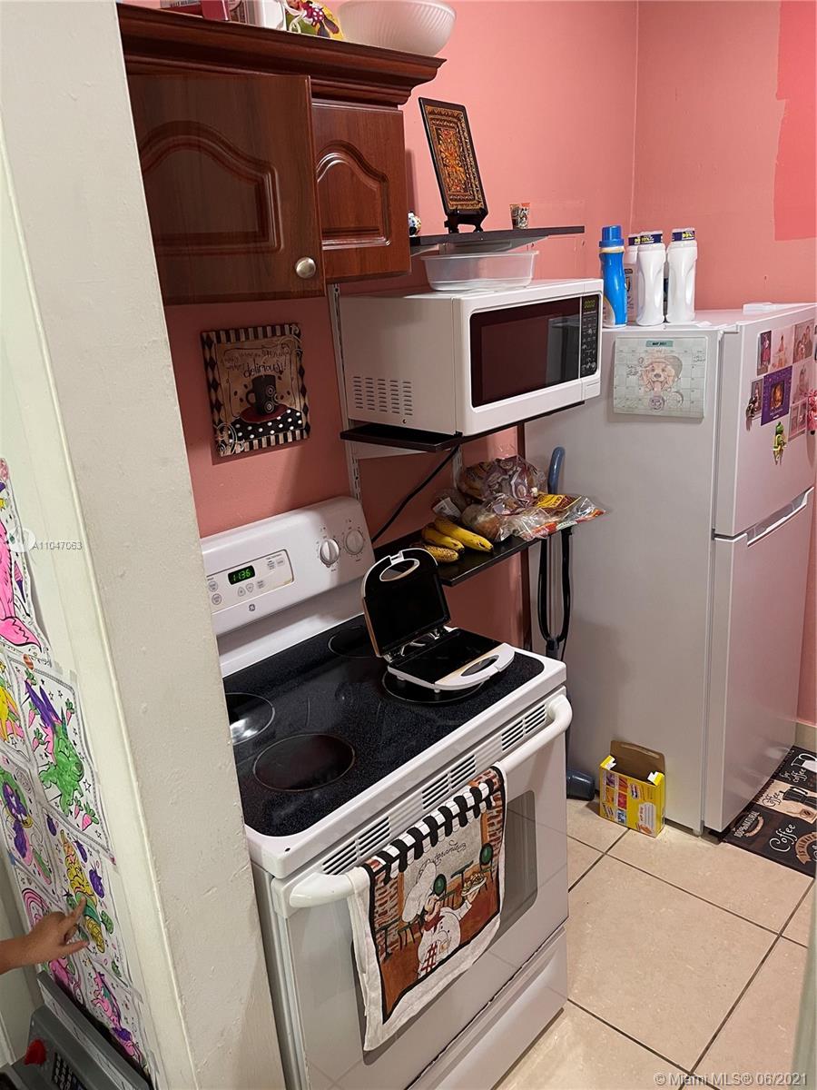 See details / 2317 sq. ft. $ 2021-05-24 0 Photo