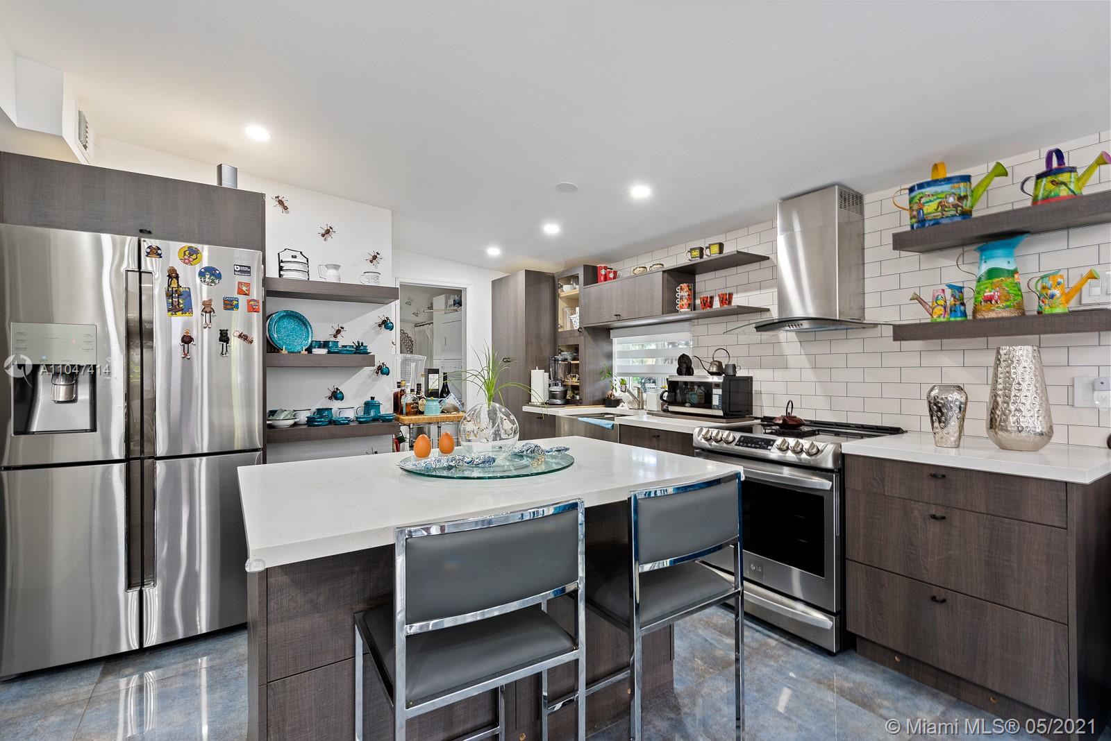 See details / 2745 sq. ft. $ 2021-05-25 0 Photo