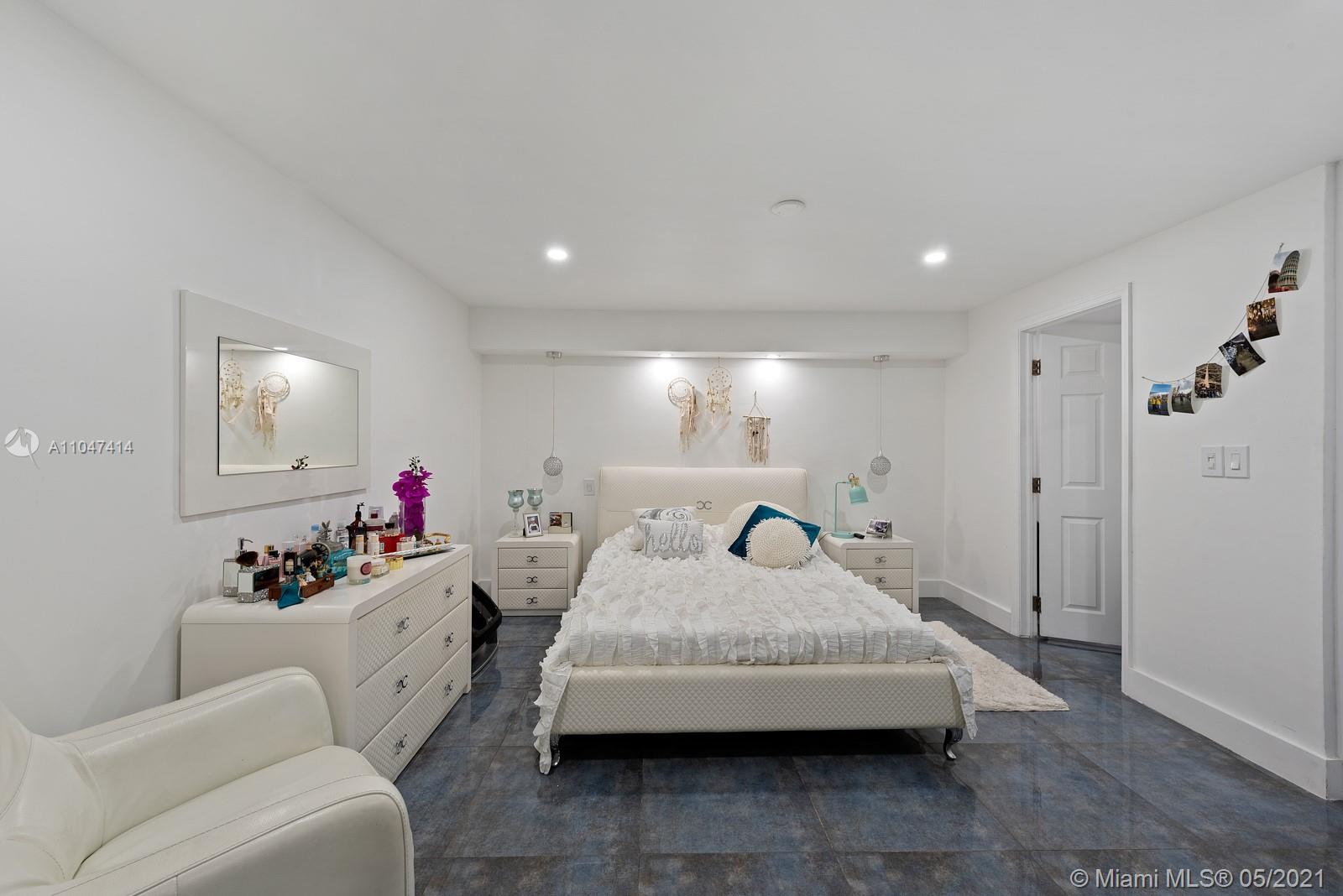 See details / 2745 sq. ft. $ 2021-05-25 0 Photo