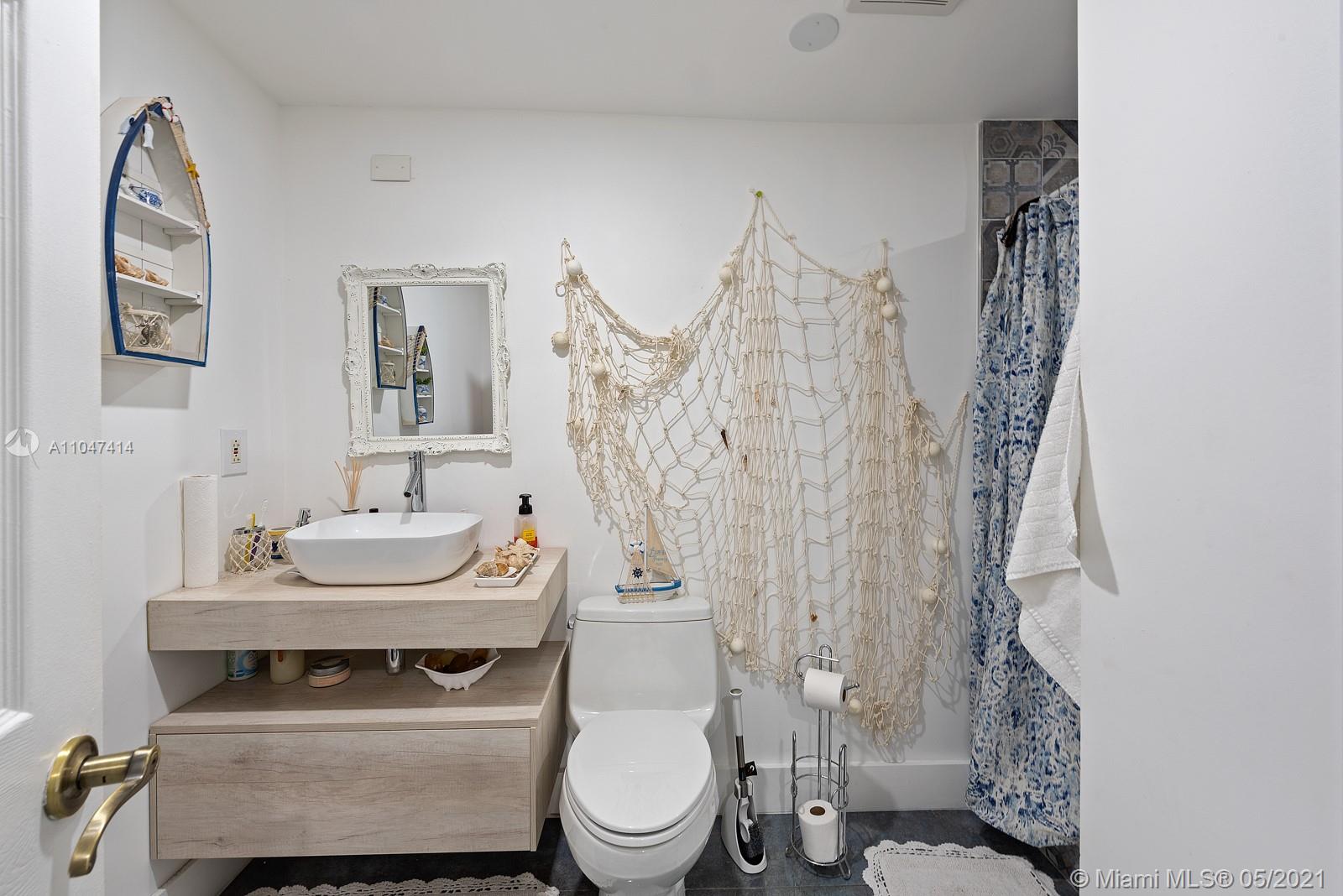 See details / 2745 sq. ft. $ 2021-05-25 0 Photo