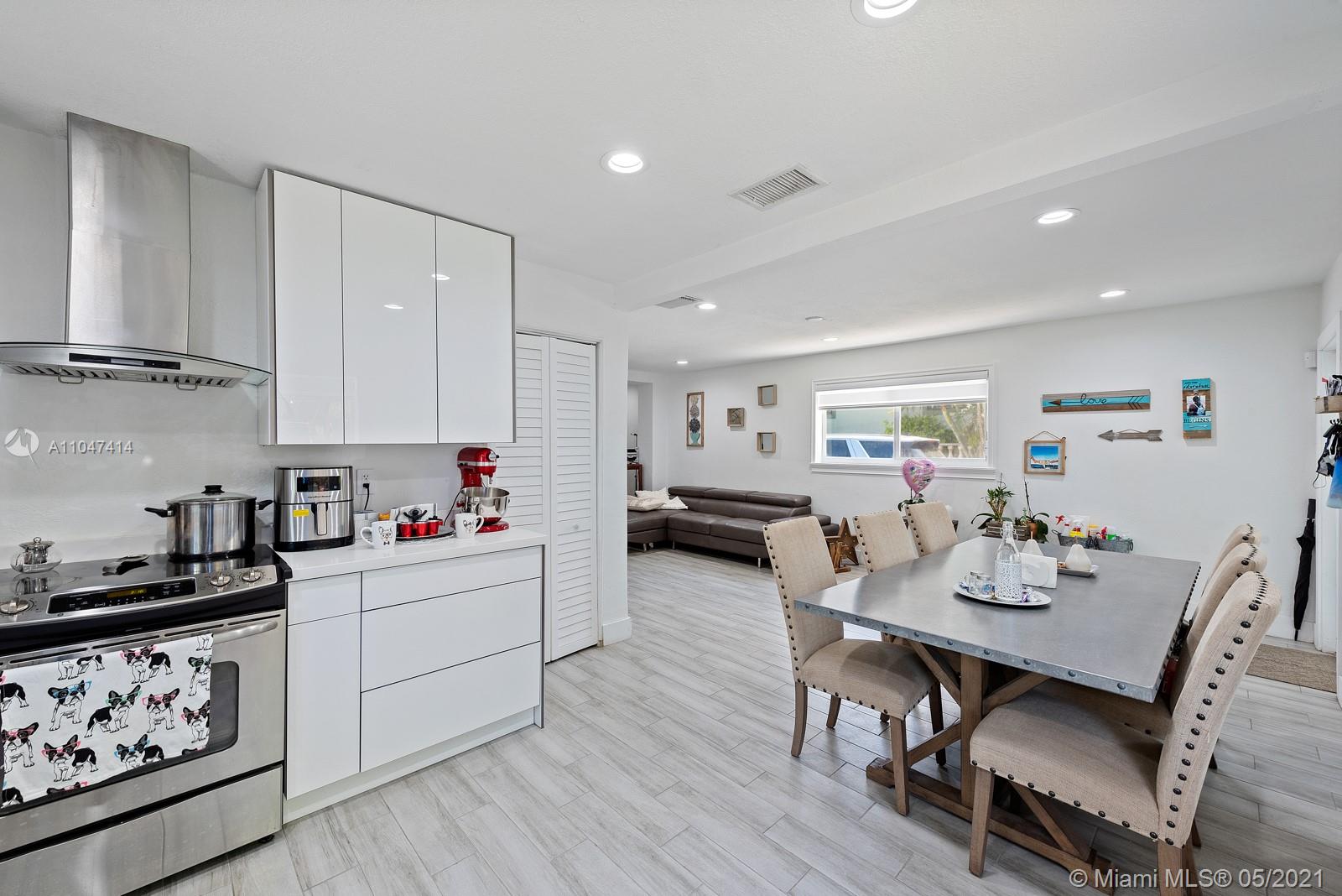 See details / 2745 sq. ft. $ 2021-05-25 0 Photo